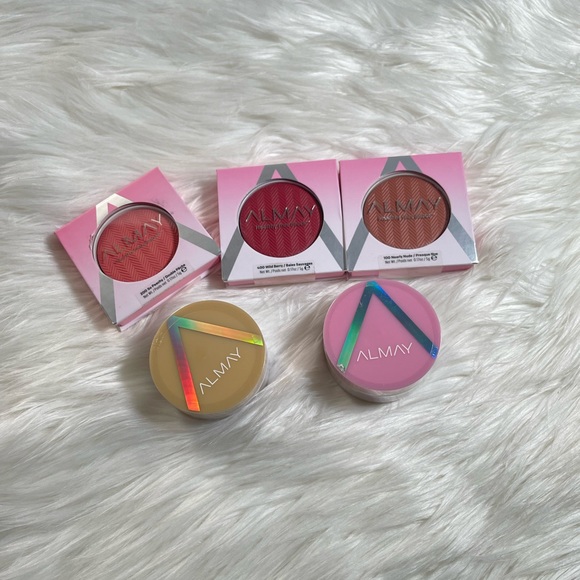 Almay Makeup Bundle - Picture 1 of 4